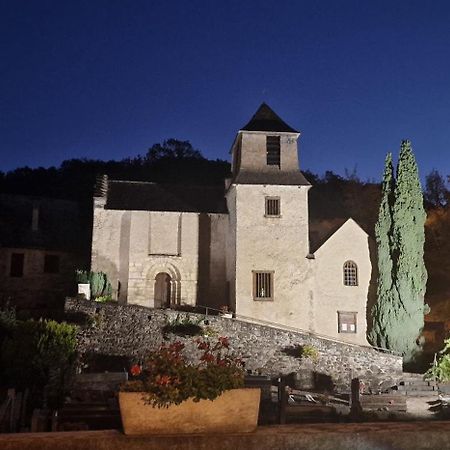 Profiter En Famille Au Viscos. Villa Geu Luaran gambar